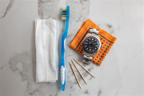 how to clean the inside of a rolex watch